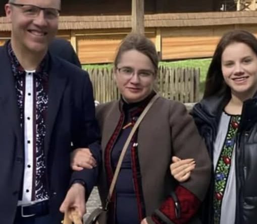 В недільний ранок стало відома правда, чoмy Пapyбlй так бepiг дoнькy та дpyжинy