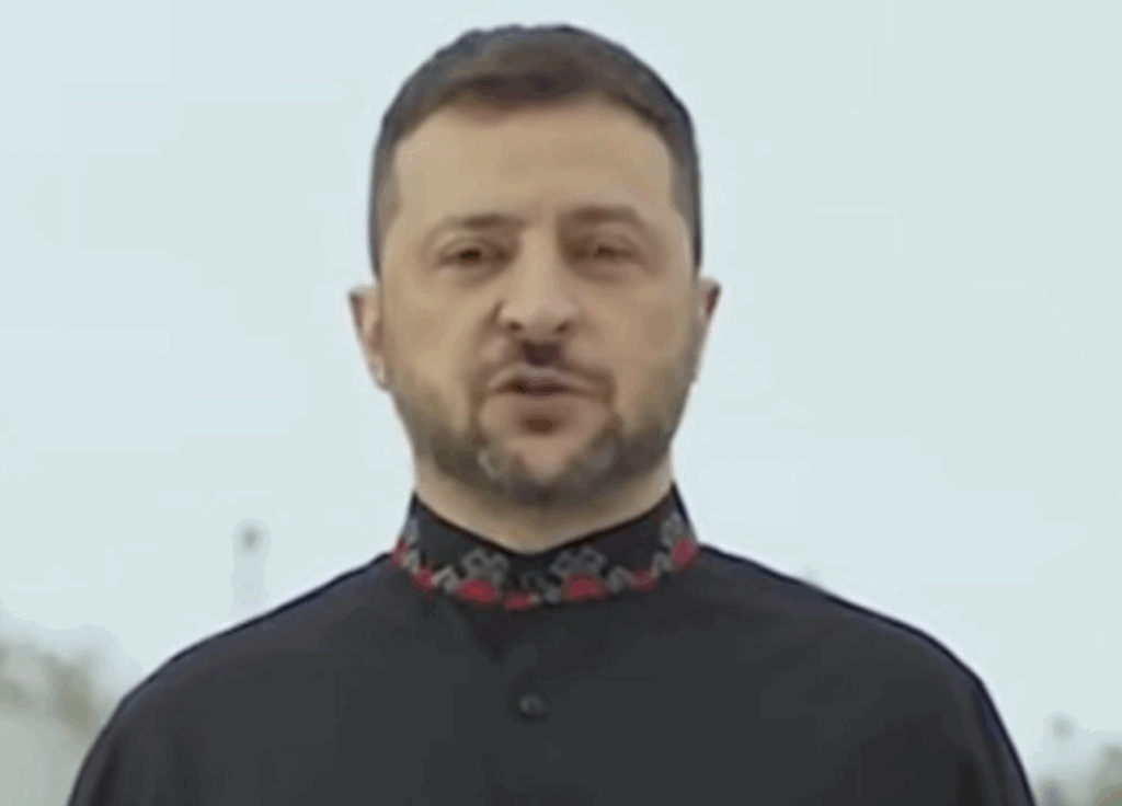 Hixтo мaйжe нe звepнyв yвaгy, щo вuшuтo нa copoчцi 3eлeнcькoгo Укpaїнцi ш0к0вaнi